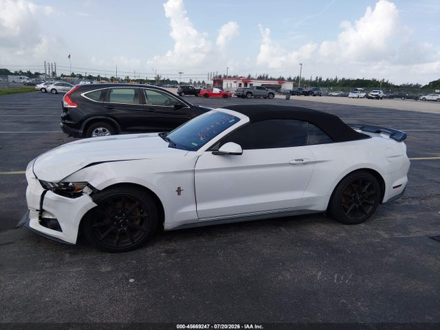 45669247 :رقم المزاد ، 1FATP8UHXF5402777 vin ، 2015 Ford Mustang Ecoboost Premium مزاد بيع