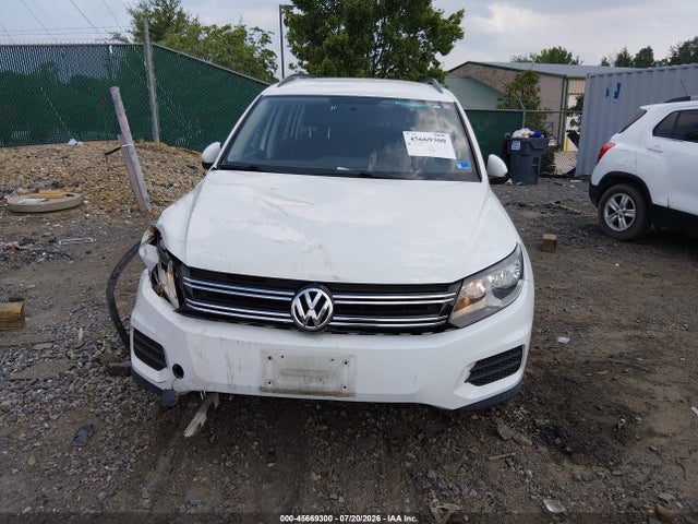 2017 Volkswagen Tiguan 2.0t/2.0t S მანქანა იყიდება აუქციონზე, vin: WVGBV7AX4HK050295, აუქციონის ნომერი: 45669300