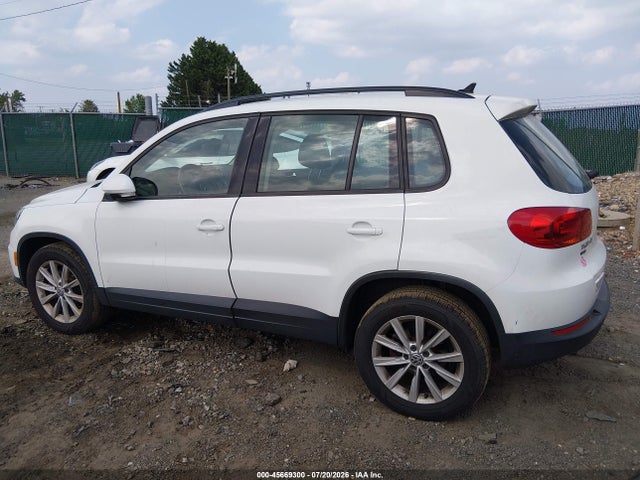 2017 Volkswagen Tiguan 2.0t/2.0t S მანქანა იყიდება აუქციონზე, vin: WVGBV7AX4HK050295, აუქციონის ნომერი: 45669300