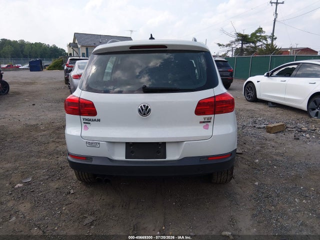 2017 Volkswagen Tiguan 2.0t/2.0t S მანქანა იყიდება აუქციონზე, vin: WVGBV7AX4HK050295, აუქციონის ნომერი: 45669300