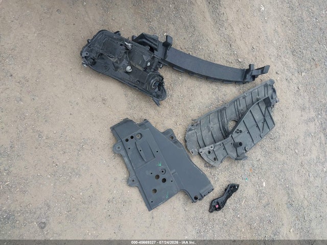 2017 Toyota Rav4 Hybrid Xle მანქანა იყიდება აუქციონზე, vin: JTMRJREV8HD064532, აუქციონის ნომერი: 45669327