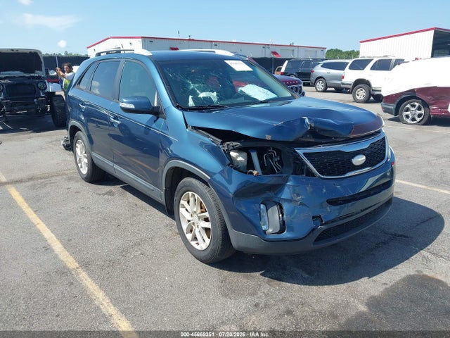 45669351 :رقم المزاد ، 5XYKT3A69FG555732 vin ، 2015 Kia Sorento Lx مزاد بيع
