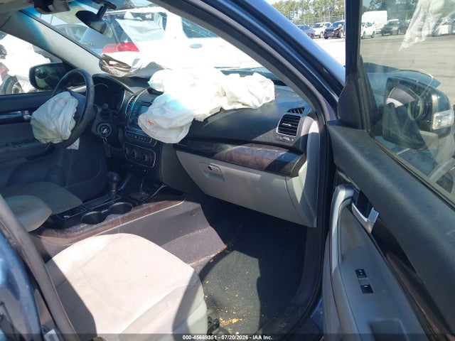 Продаж на аукціоні авто 2015 Kia Sorento Lx, vin: 5XYKT3A69FG555732, номер лоту: 45669351