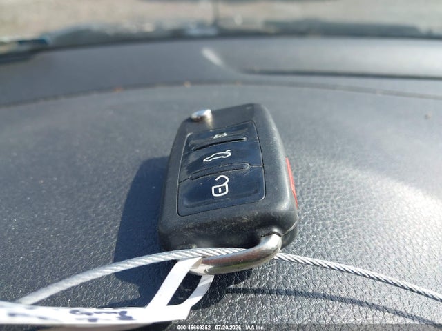 45669352 :رقم المزاد ، 3VWDB7AJ7HM400719 vin ، 2017 Volkswagen Jetta 1.4t Se مزاد بيع