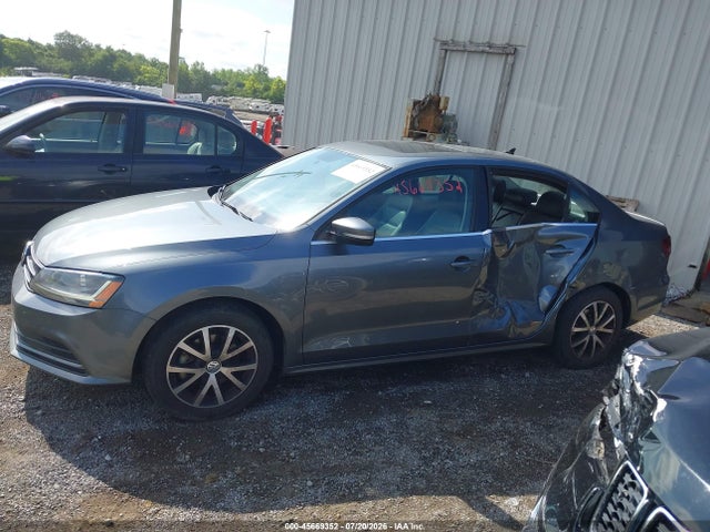 45669352 :رقم المزاد ، 3VWDB7AJ7HM400719 vin ، 2017 Volkswagen Jetta 1.4t Se مزاد بيع