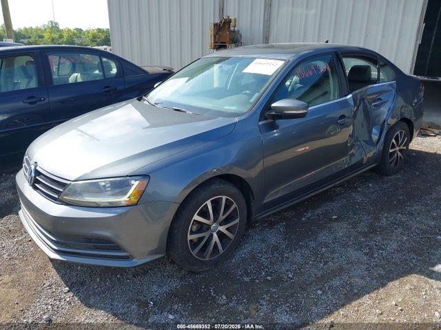 45669352 :رقم المزاد ، 3VWDB7AJ7HM400719 vin ، 2017 Volkswagen Jetta 1.4t Se مزاد بيع