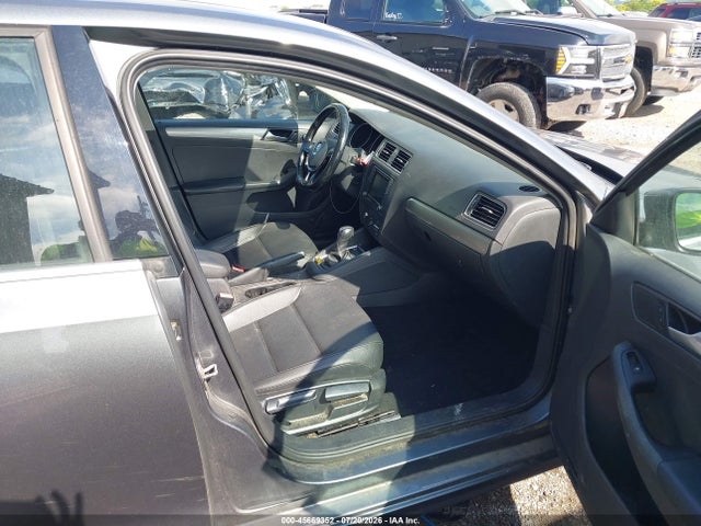 45669352 :رقم المزاد ، 3VWDB7AJ7HM400719 vin ، 2017 Volkswagen Jetta 1.4t Se مزاد بيع