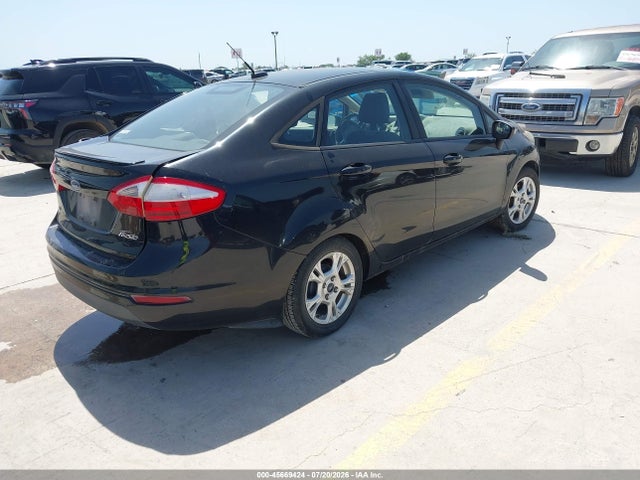3FADP4BJ2GM105517 Ford FIESTA SE