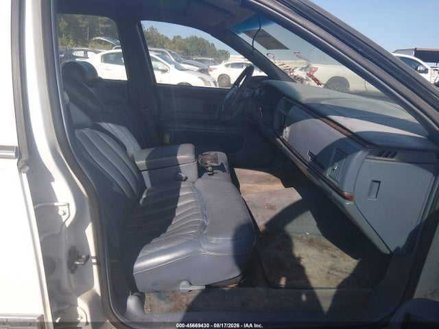45669430 :رقم المزاد ، 1G4BN52P2TR400123 vin ، 1996 Buick Roadmaster مزاد بيع