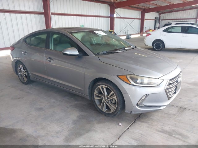 2017 5NPD84LFXHH103815 main image