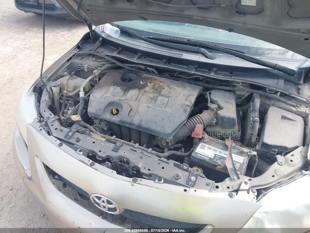 45669480 :رقم المزاد ، 1NXBU4EE7AZ304098 vin ، 2010 Toyota Corolla Le مزاد بيع
