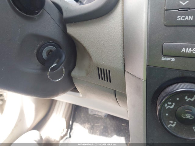 45669480 :رقم المزاد ، 1NXBU4EE7AZ304098 vin ، 2010 Toyota Corolla Le مزاد بيع