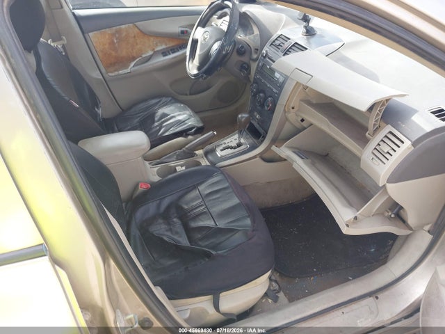 45669480 :رقم المزاد ، 1NXBU4EE7AZ304098 vin ، 2010 Toyota Corolla Le مزاد بيع