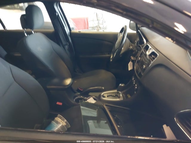 45669505 :رقم المزاد ، 1C3CCBBB2CN283494 vin ، 2012 Chrysler 200 Touring مزاد بيع
