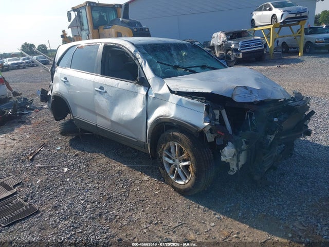 45669549 :رقم المزاد ، 5XYKT3A61FG613428 vin ، 2015 Kia Sorento Lx مزاد بيع