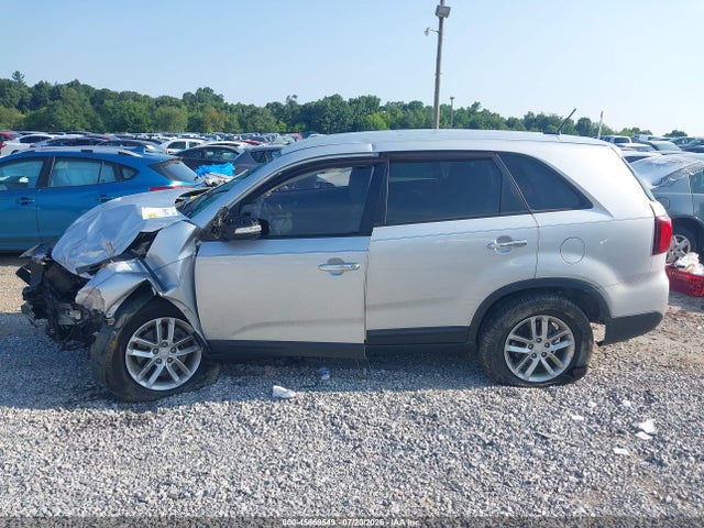 45669549 :رقم المزاد ، 5XYKT3A61FG613428 vin ، 2015 Kia Sorento Lx مزاد بيع