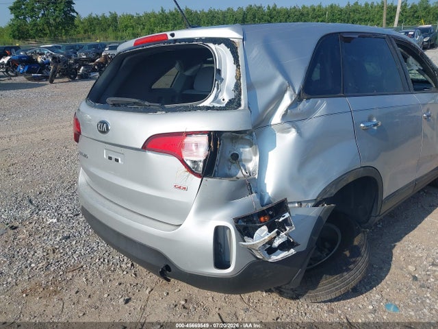 45669549 :رقم المزاد ، 5XYKT3A61FG613428 vin ، 2015 Kia Sorento Lx مزاد بيع