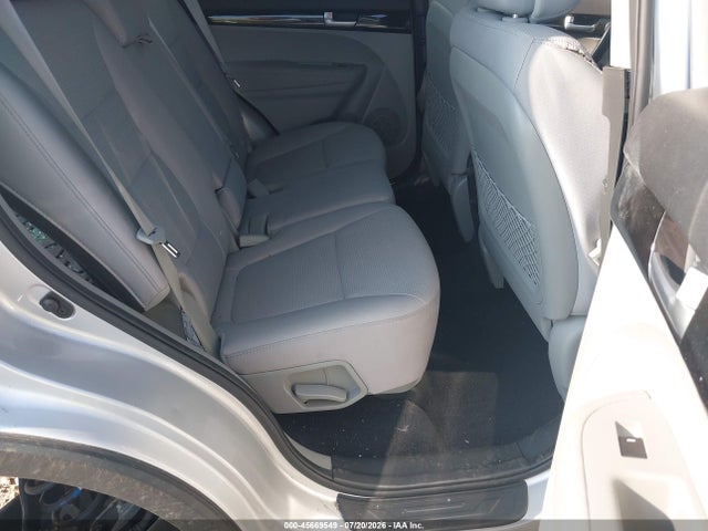 45669549 :رقم المزاد ، 5XYKT3A61FG613428 vin ، 2015 Kia Sorento Lx مزاد بيع