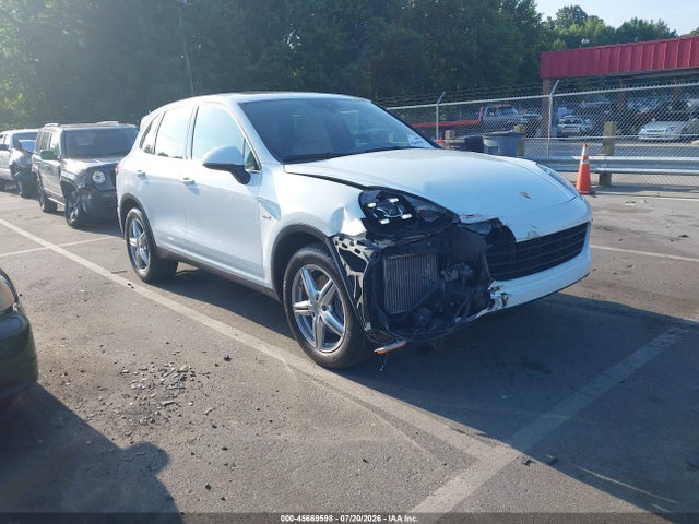 45669598 :رقم المزاد ، WP1AF2A25GLA40306 vin ، 2016 Porsche Cayenne Diesel مزاد بيع