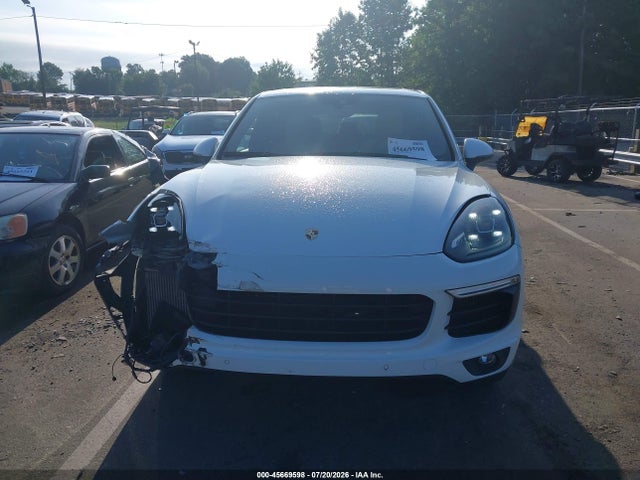 45669598 :رقم المزاد ، WP1AF2A25GLA40306 vin ، 2016 Porsche Cayenne Diesel مزاد بيع