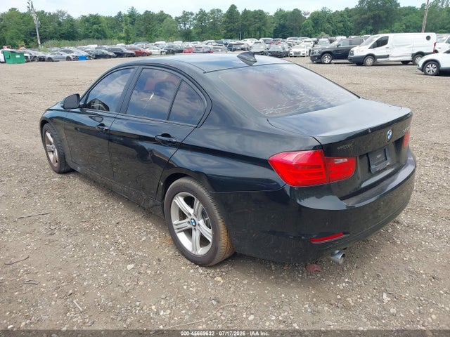 45669632 :رقم المزاد ، WBA3B1C5XF5A05836 vin ، 2015 Bmw 320i مزاد بيع