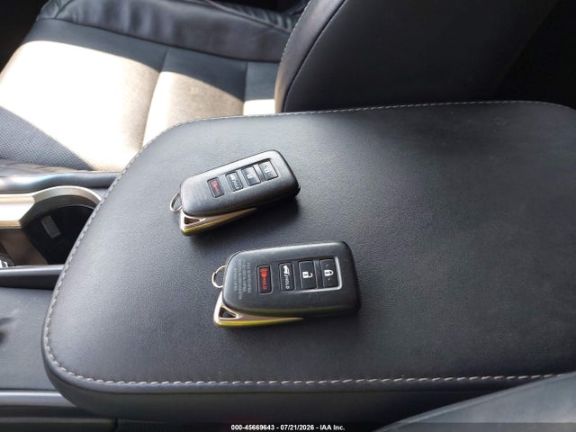 45669643 :رقم المزاد ، JTJBJRBZ9H2055758 vin ، 2017 Lexus Nx 300h مزاد بيع