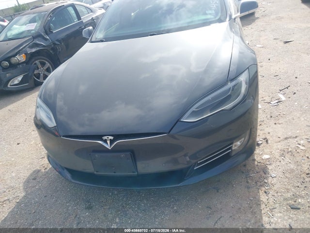 2018 Tesla Model S 100d/75d/p100d მანქანა იყიდება აუქციონზე, vin: 5YJSA1E29JF245288, აუქციონის ნომერი: 45669702