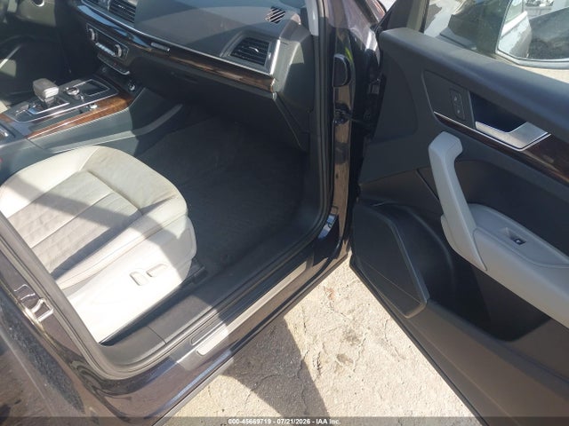 2018 Audi Q5 2.0t Premium/2.0t Tech Premium მანქანა იყიდება აუქციონზე, vin: WA1BNAFY1J2222155, აუქციონის ნომერი: 45669719