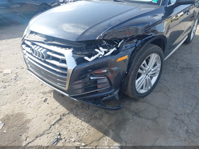2018 Audi Q5 2.0t Premium/2.0t Tech Premium მანქანა იყიდება აუქციონზე, vin: WA1BNAFY1J2222155, აუქციონის ნომერი: 45669719