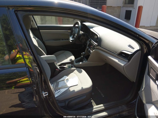 45669720 :رقم المزاد ، 5NPD74LF2LH618013 vin ، 2020 Hyundai Elantra Se مزاد بيع
