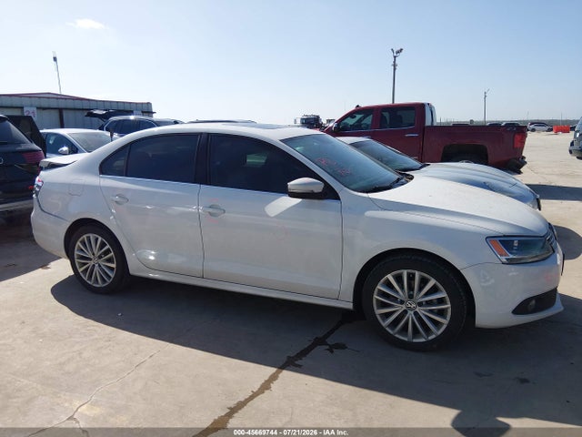 Продаж на аукціоні авто 2014 Volkswagen Jetta 1.8t Sel, vin: 3VWL07AJXEM389714, номер лоту: 45669744