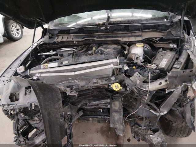 45669751 :رقم المزاد ، 1C6RR7FG8KS537711 vin ، 2019 Ram 1500 Classic Express  4x4 6'4 Box مزاد بيع