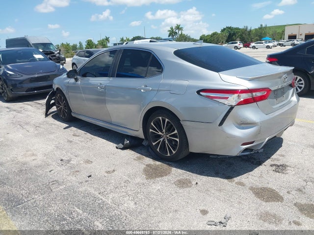 2020 Toyota Camry Se მანქანა იყიდება აუქციონზე, vin: 4T1G11AKXLU382189, აუქციონის ნომერი: 45669763