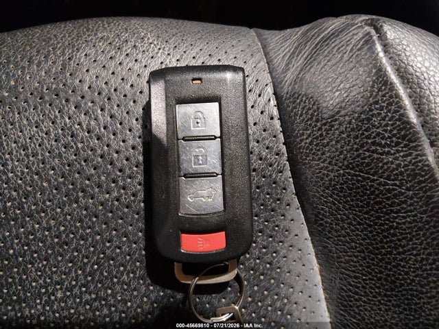 Продажа на аукционе авто 2015 Mitsubishi Outlander Se, vin: JA4AZ3A31FZ012175, номер лота: 45669810