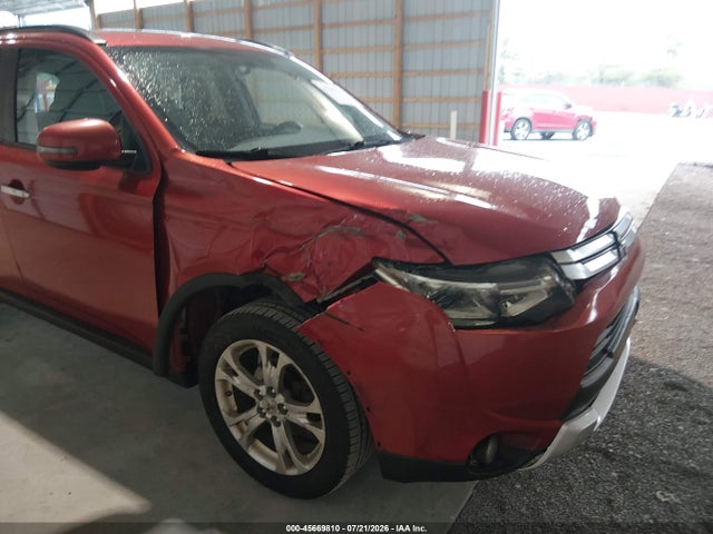 Продажа на аукционе авто 2015 Mitsubishi Outlander Se, vin: JA4AZ3A31FZ012175, номер лота: 45669810
