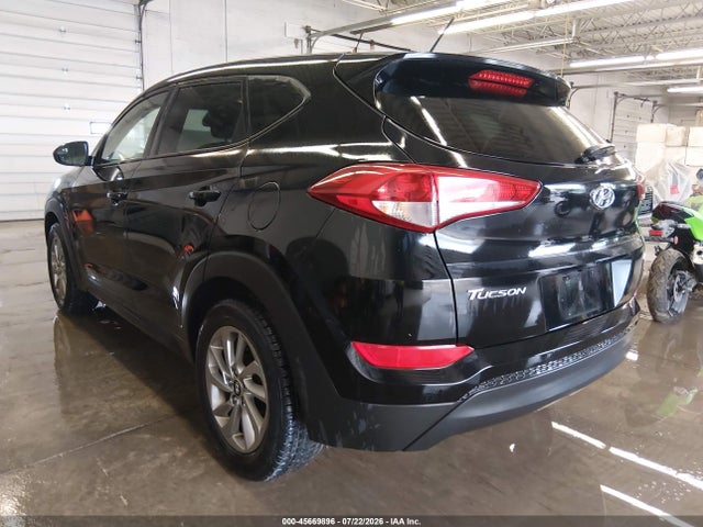 Hyundai TUCSON SE 2018 KM8J2CA48JU655675 Image 3