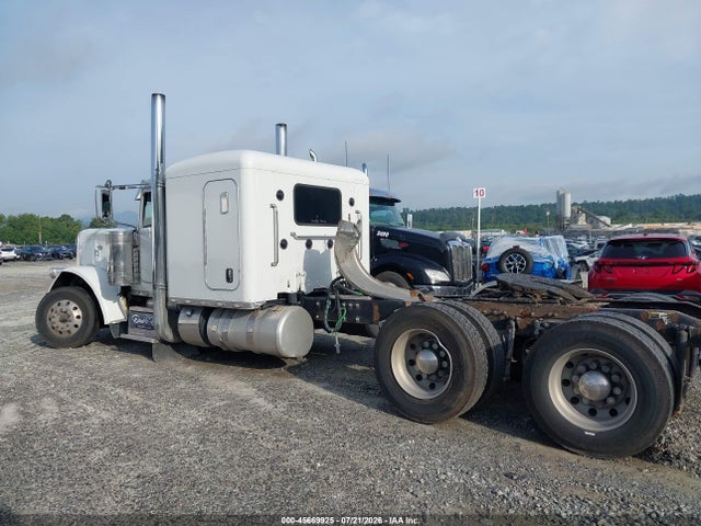 Продажа на аукционе авто 2014 Peterbilt 389, vin: 1XPXD49X3ED232276, номер лота: 45669925