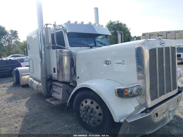 Продажа на аукционе авто 2014 Peterbilt 389, vin: 1XPXD49X3ED232276, номер лота: 45669925