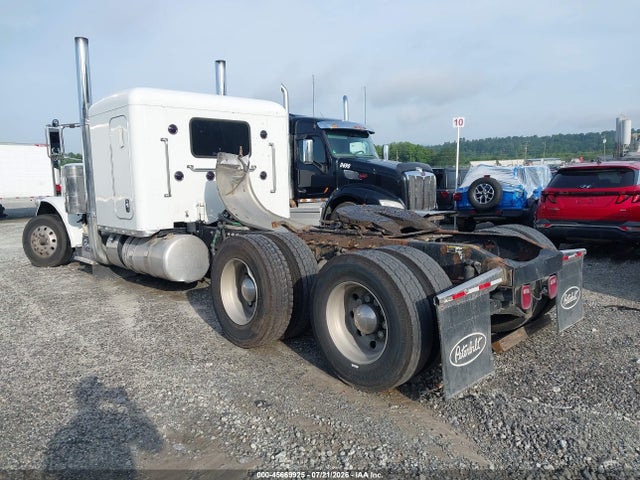 Продажа на аукционе авто 2014 Peterbilt 389, vin: 1XPXD49X3ED232276, номер лота: 45669925