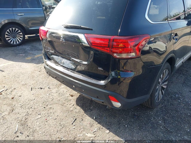2020 Mitsubishi Outlander Sel 2.4 მანქანა იყიდება აუქციონზე, vin: JA4AD3A3XLZ018650, აუქციონის ნომერი: 45669986
