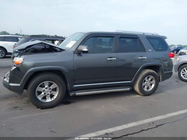 45669992 :رقم المزاد ، JTEBU5JR4B5059092 vin ، 2011 Toyota 4runner Sr5 V6 مزاد بيع
