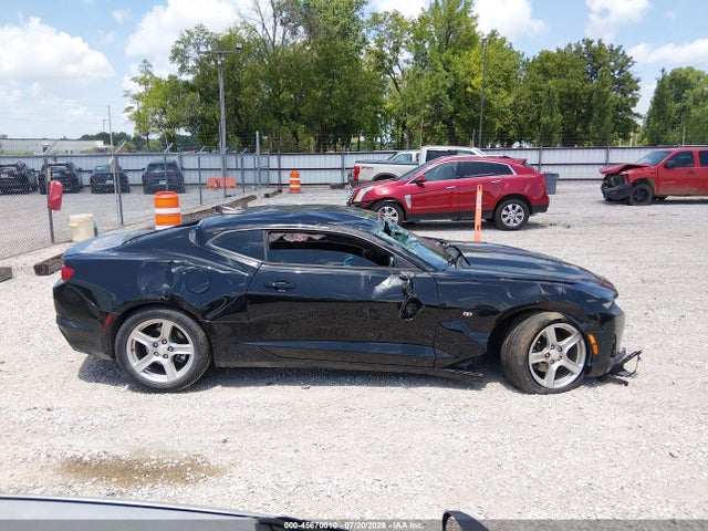 45670010 :رقم المزاد ، 1G1FB1RS5K0120662 vin ، 2019 Chevrolet Camaro 1lt مزاد بيع