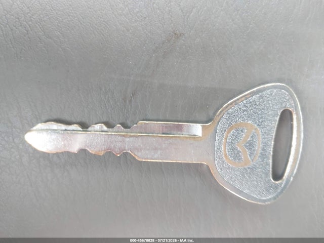 2000 Mazda Protege Dx/lx მანქანა იყიდება აუქციონზე, vin: JM1BJ222XY0294440, აუქციონის ნომერი: 45670028