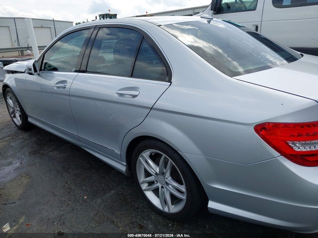 Aukcja sprzedaży 2013 Mercedes-benz C 250 Sport, vin: WDDGF4HB6DR298961, numer aukcji: 45670048