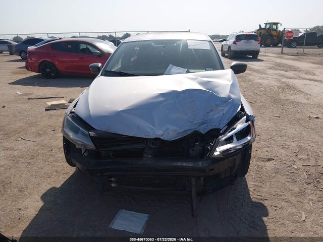 2011 Volkswagen Jetta 2.0l S მანქანა იყიდება აუქციონზე, vin: 3VW2K7AJ1BM337132, აუქციონის ნომერი: 45670063