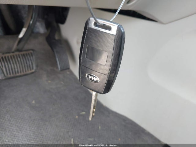 2016 Kia Sedona Lx მანქანა იყიდება აუქციონზე, vin: KNDMB5C11G6165897, აუქციონის ნომერი: 45670085