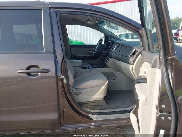 2016 Kia Sedona Lx მანქანა იყიდება აუქციონზე, vin: KNDMB5C11G6165897, აუქციონის ნომერი: 45670085