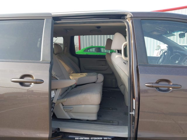 2016 Kia Sedona Lx მანქანა იყიდება აუქციონზე, vin: KNDMB5C11G6165897, აუქციონის ნომერი: 45670085