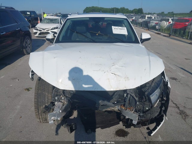 45670095 :رقم المزاد ، WA1CNAFY6J2227663 vin ، 2018 Audi Q5 2.0t Premium/2.0t Tech Premium مزاد بيع