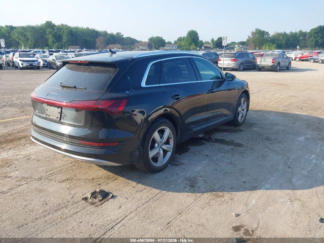 Aukcja sprzedaży 2019 Audi E-tron Premium Plus, vin: WA1LAAGE4KB009822, numer aukcji: 45670098